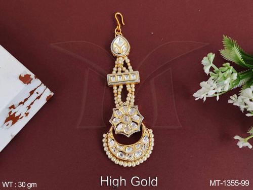 Classic Stone-Studded Kundan Maang Tikka in White, photo 3 of 4