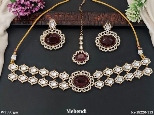 Mehendi Finish Antique Stone-Studded Necklace Set for Women in Ruby, photo 3 of 5