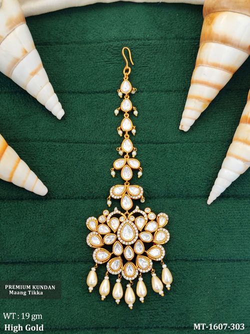 Party Wear Kundan Tikka in Pearl, photo 3 of 6