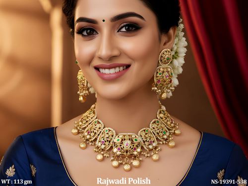 Necklace Set with Earrings with Pearls in Rajwadi Finish