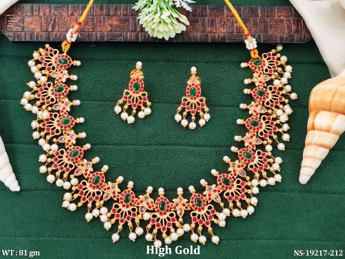 Temple Pearl Necklace Set