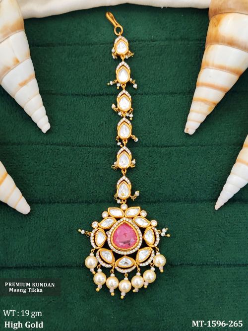 Luxury High Gold Kundan Maang Tikka Design 