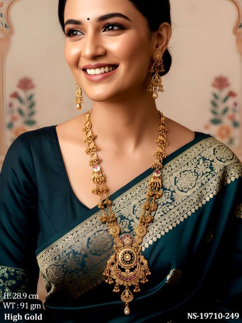 Classic Antique Stone-Studded Necklace Set