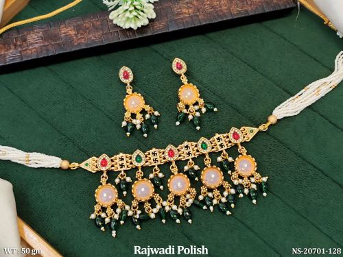 Royal Necklace Set with Pearls in Pink, photo 3 of 4