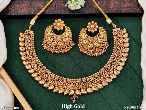 Traditional Jewellery Set with Stone Work, photo 2 of 3