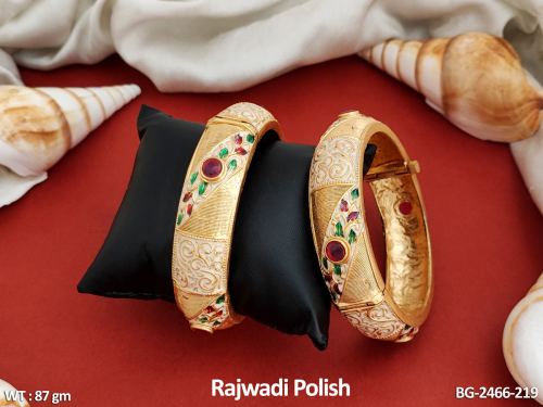 Antique Stone-Studded Bangle Set in Rajwadi Finish