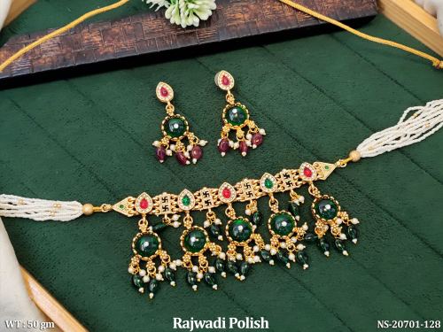 Royal Necklace Set with Pearls in Green, photo 2 of 4