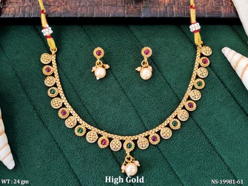 Classic Antique Stone-Studded Necklace Set with Earrings in Ruby Green, photo 2 of 4