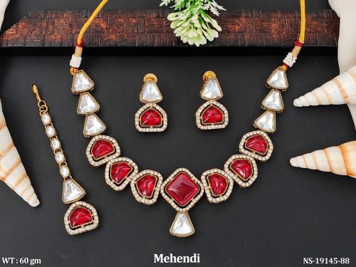 Kundan Jewellery Set in Mehendi Finish for Women in Ruby, photo 3 of 4