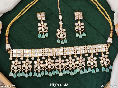 Kundan Pearl Jewellery Set in Mint Green, photo 8 of 9