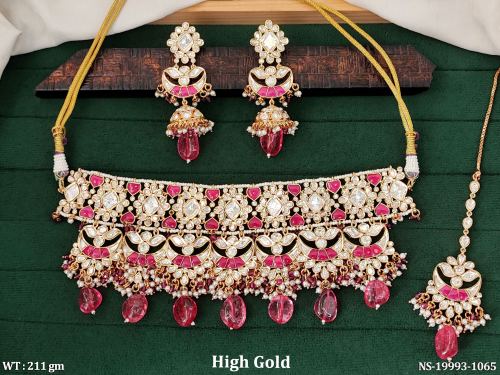 Bridal Necklace Set for Women in Ruby, photo 2 of 4