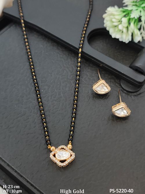 Classic White Kundan Pendant Set with Stone Work, photo 2 of 3