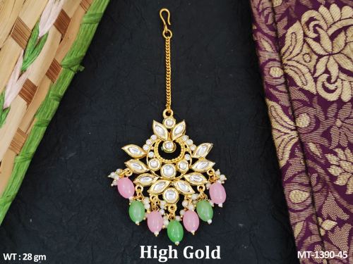 Classic Maang Tikka with Pearls in Mint Green Pink, photo 5 of 5