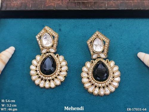 Mehendi Finish Stone-Studded Earrings for Women in Green, photo 4 of 5