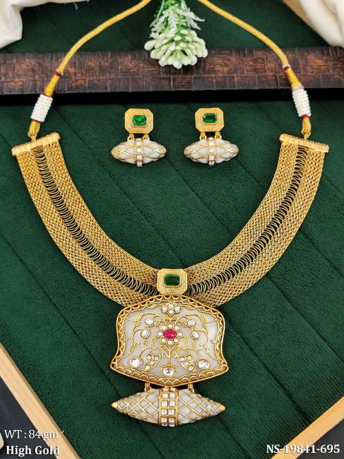 Meenakari Stone-Studded Necklace Set in Ruby Green White, photo 3 of 4
