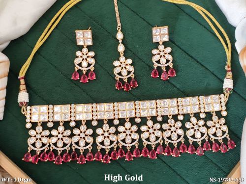 Kundan Pearl Jewellery Set in Ruby, photo 6 of 9