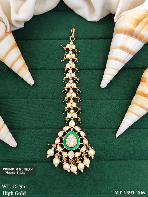 Traditional Kundan Maang Tikka with White Stones 