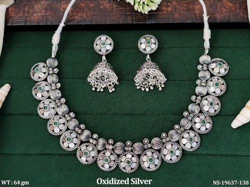 Stone-Studded Floral Necklace Set in Oxidised Finish in Green, photo 3 of 5