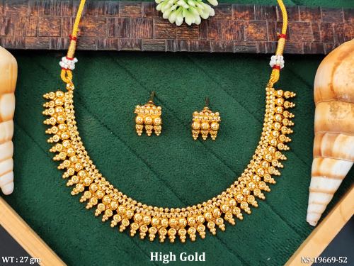Short Antique Necklace Set