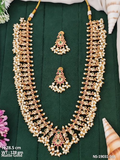 Traditional Necklace Set with Pearls, photo 2 of 3