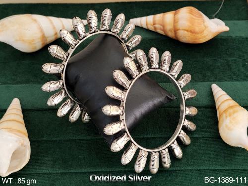 Antique Bangle Set in Oxidised Finish