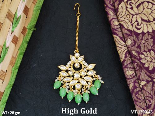 Classic Maang Tikka with Pearls in Mint Green, photo 4 of 5