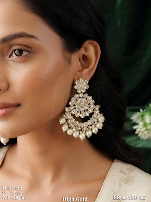 Kundan Chandbali Earrings with Pearls, photo 3 of 4