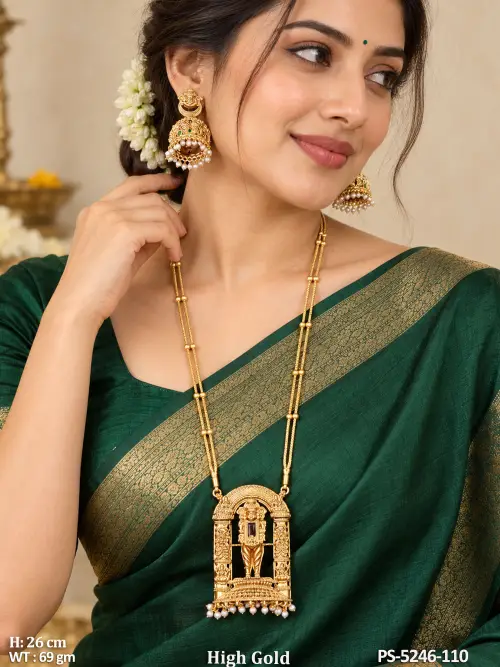 Antique Stone-Studded Pendant Set