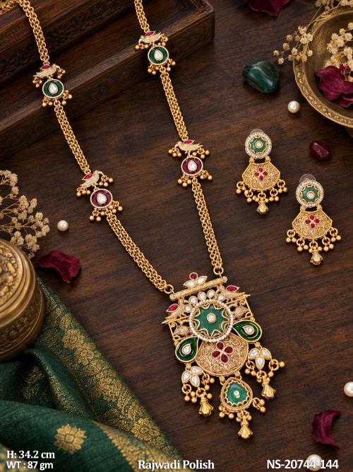Antique Necklace Set with Earrings with Stone Work in Rajwadi Finish in Green, photo 3 of 3