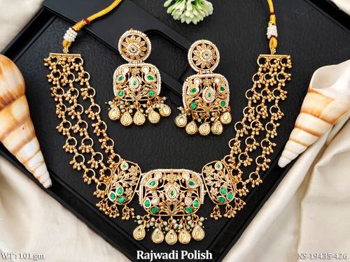 Rajwadi Finish Heritage Stone-Studded Necklace Set for Women in Green, photo 3 of 5