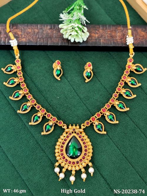 Stone-Studded Paisley Necklace Set with Earrings in Green Ruby, photo 3 of 4
