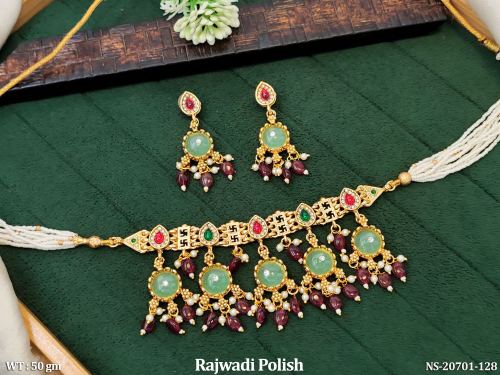 Royal Necklace Set with Pearls in Mint Green, photo 4 of 4