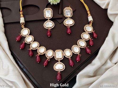 Short Kundan Necklace Set with Stone Work