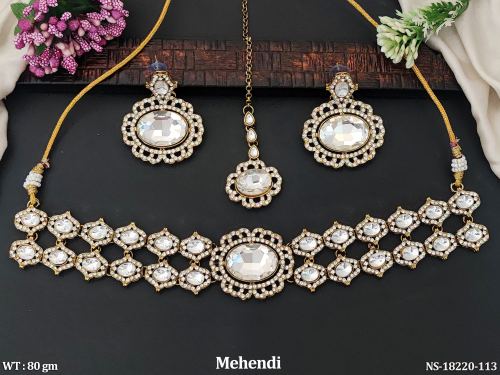 Mehendi Finish Antique Stone-Studded Necklace Set for Women in White, photo 4 of 5