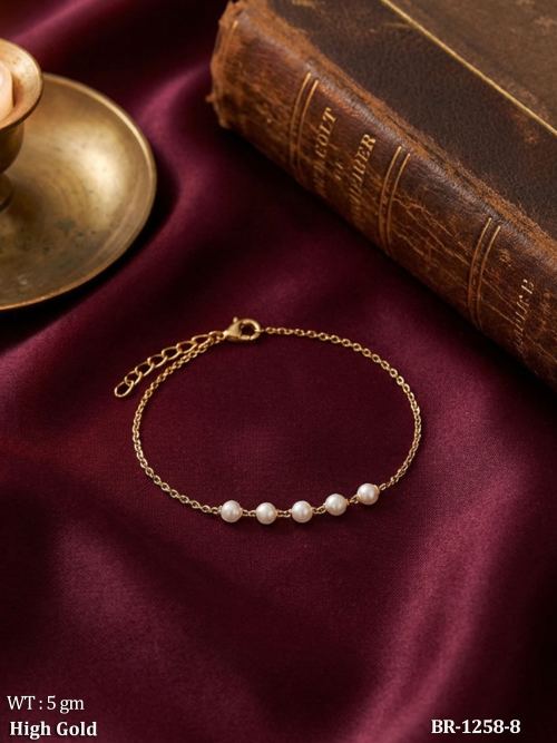 Stylish Pearl Beaded Bracelet Modern Trendy Jewelry Accessory Design