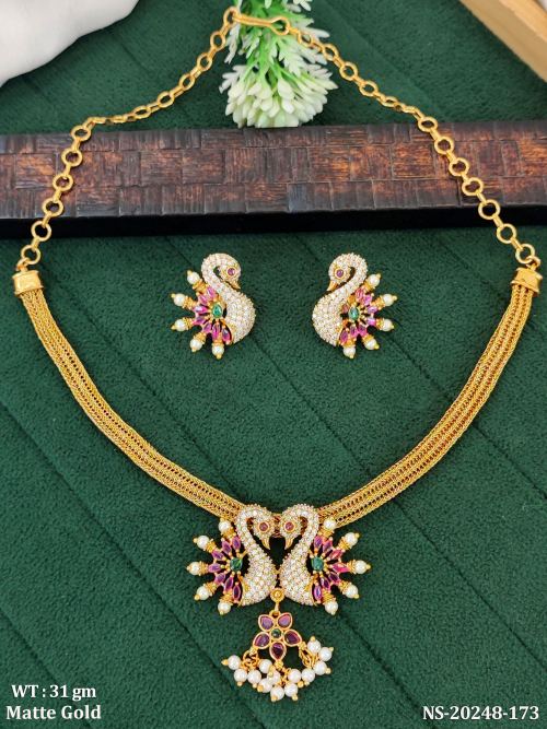Kemp Swan Necklace Set with Stone Work