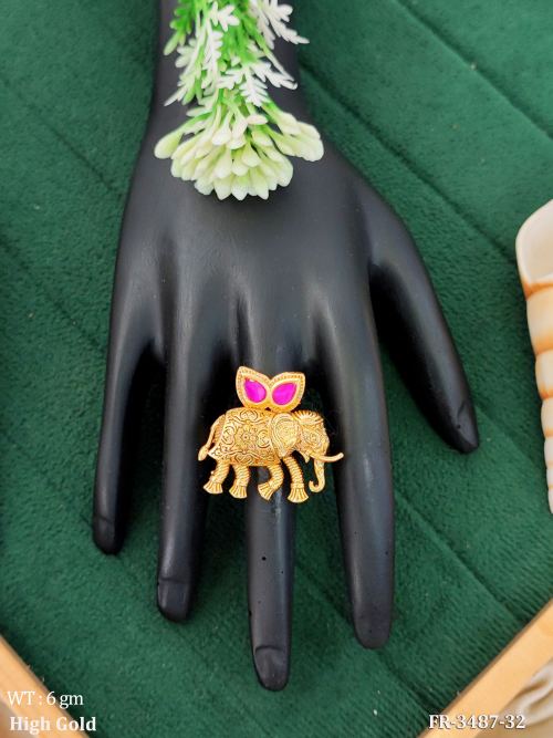 Antique Elephant Design Finger Ring in High Gold