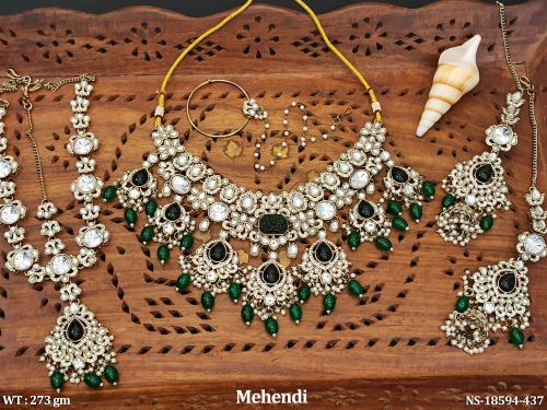 Pearl Necklace Set in Mehendi Finish in Green, photo 4 of 5
