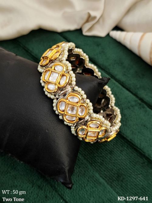 Kundan Stone-Studded Kada in Two-Tone Finish, photo 2 of 2