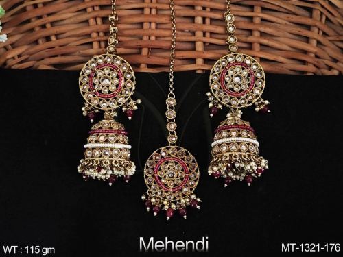 Antique Maang Tikka and Earrings Set with Pearls