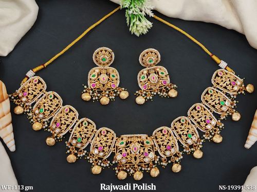 Necklace Set with Earrings with Pearls in Rajwadi Finish in Ruby Green, photo 2 of 6