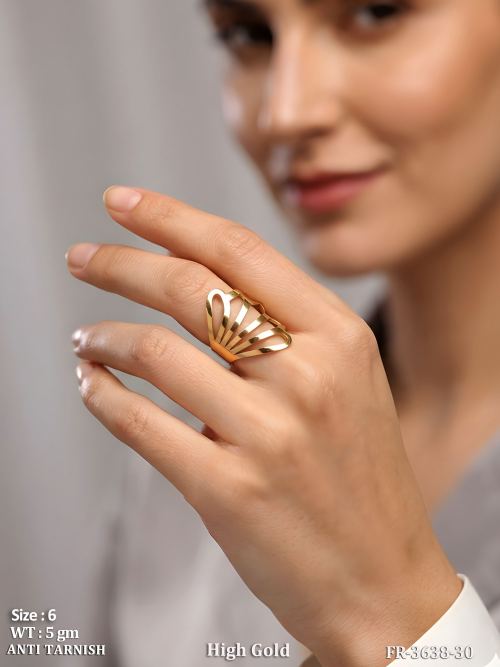Anti Tarnish High Gold Leaf Design Finger Ring