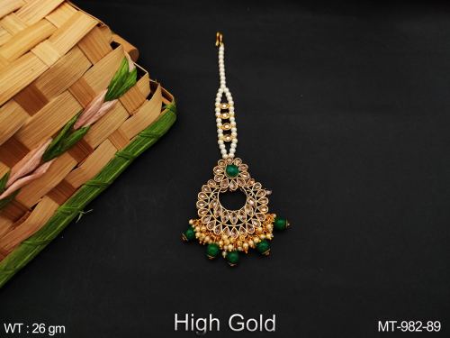 Stone-Studded Maang Tikka with Tassel Design in Green, photo 3 of 3