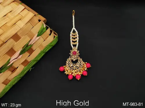 Antique Tassel Maang Tikka with Pearls in Pink, photo 2 of 3