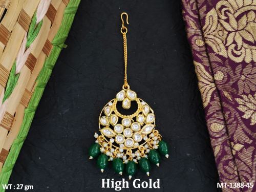 Classic Pearl Maang Tikka in Green, photo 4 of 8