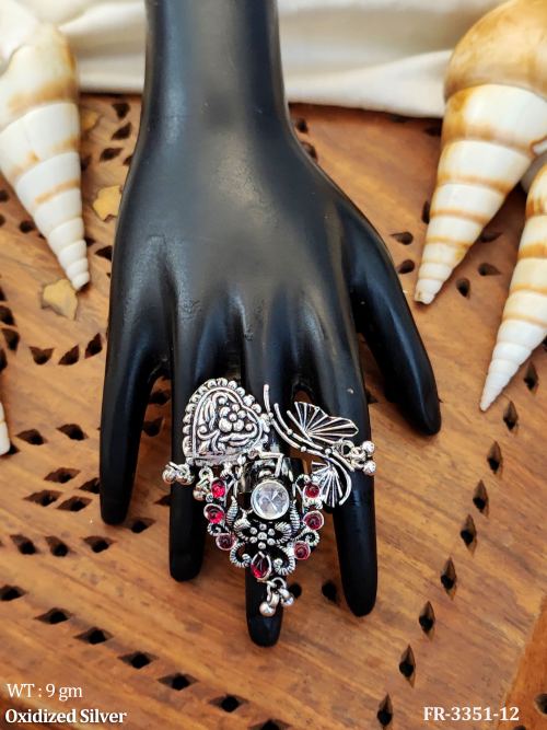 Oxidized Silver Finger Ring with Leaf Heart Design  