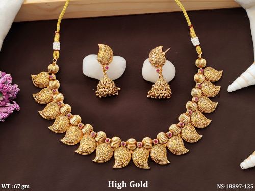 Antique Short Jewellery Set for Women