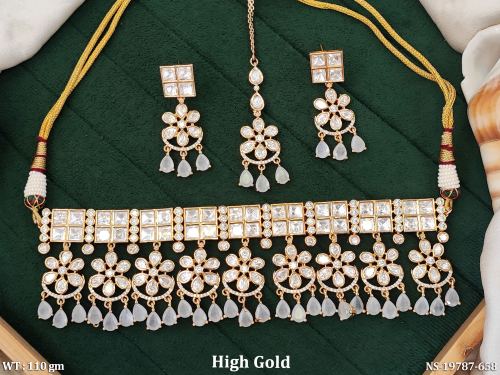 Kundan Pearl Jewellery Set in White, photo 7 of 9