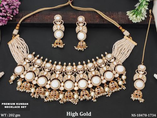 Bridal Kundan Necklace Set for Women in White, photo 4 of 6