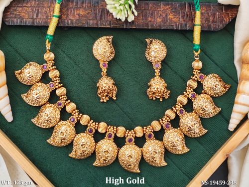 Traditional Necklace Set for Women in Green Ruby, photo 4 of 6